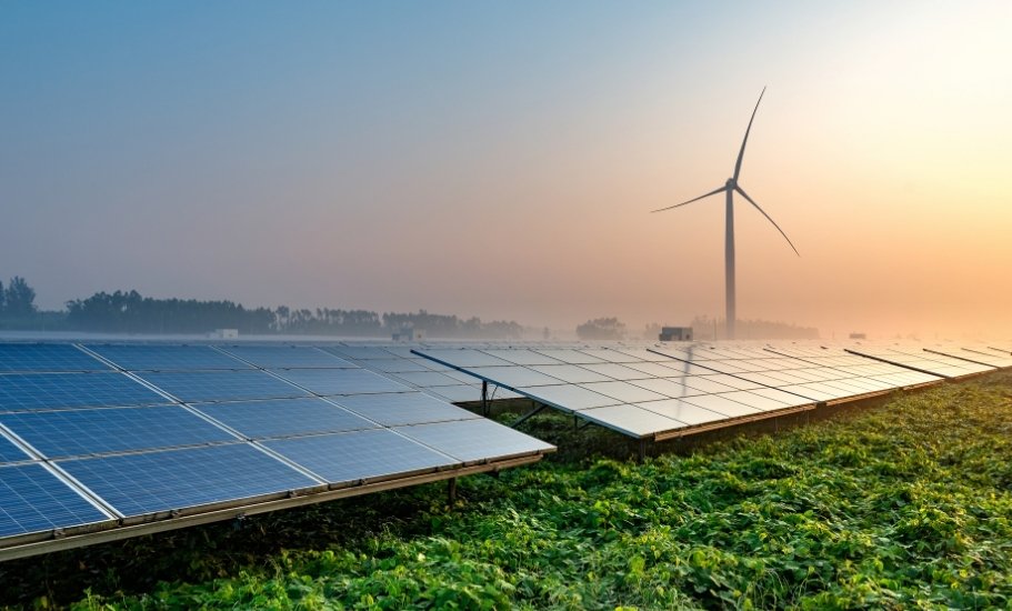 Roof Mounted Solar PV vs Ground Mounted Systems