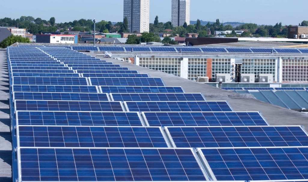 Why Choose Solar Panels for Your Flat Roof